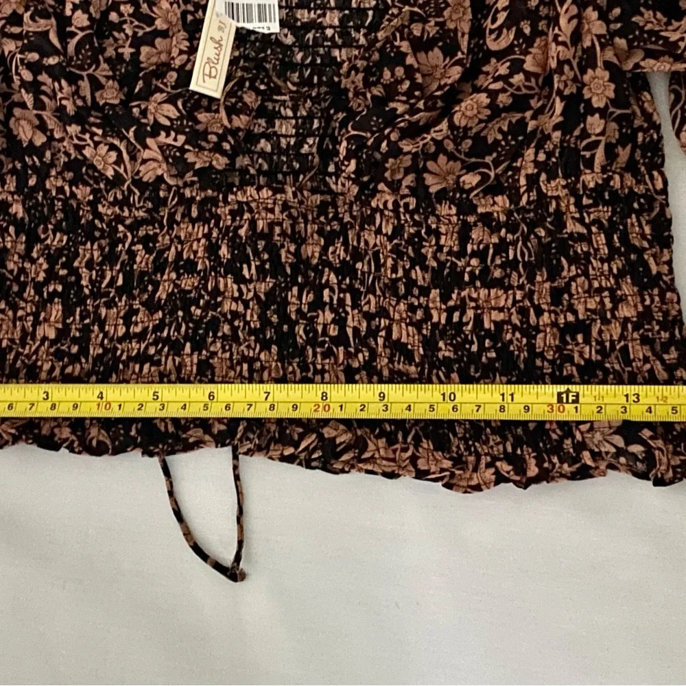 Crop Blouse Shirt Black Large NWT Blush Whimsical - Picture 6 of 9